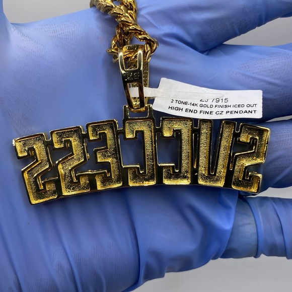 Success | 14k Gold | High End CZ Pendant w 20’ Cuban Link Chain - Picture 5 of 6